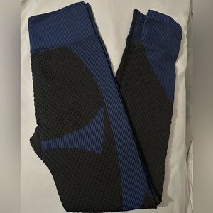 Amazon Women's Black and Blue Jeggings